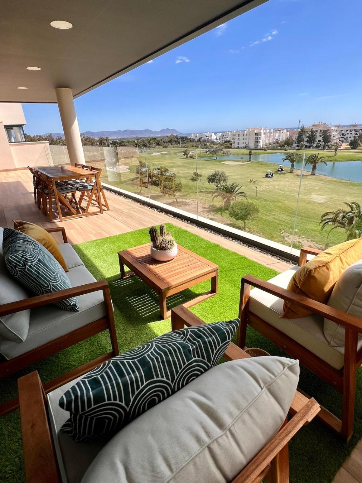 Апартаменты Atico Toyo Golf Ретамар Экстерьер фото